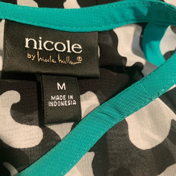 Beautiful dress tank top - Picture 5 of 7